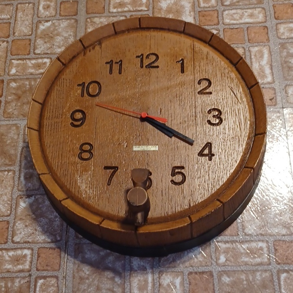 Vintage wall clock by Westclox barrel keg clock